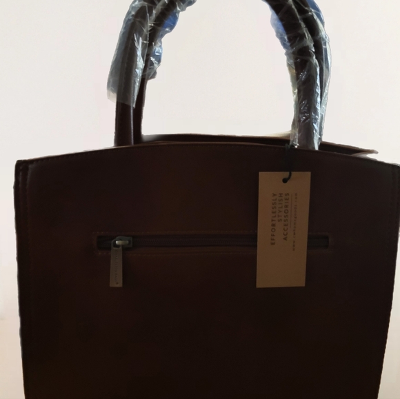 Charlestown Bags Elegant Brown Handbag - Picture 5 of 5